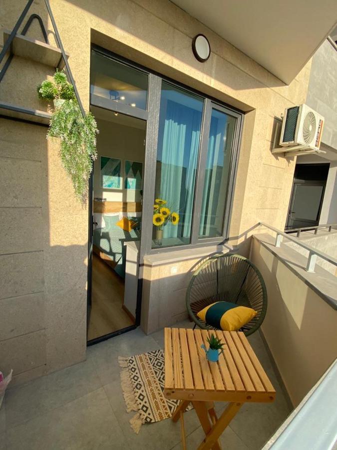 Beautiful Apartment With 3 Balconies In The Center Of Erevan Esterno foto
