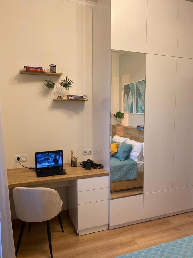 Beautiful Apartment With 3 Balconies In The Center Of Erevan Esterno foto